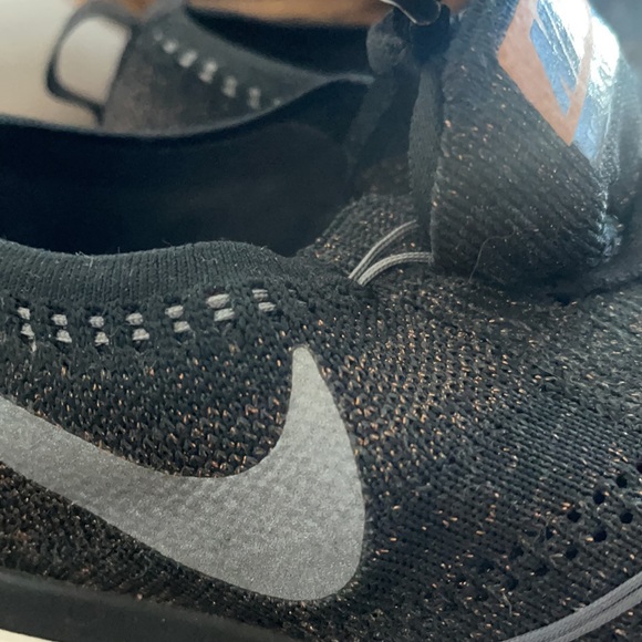 Nike free size 7 black and gold - Picture 5 of 5